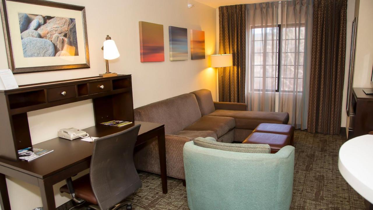 Staybridge Suites Colorado Springs North By Ihg Εξωτερικό φωτογραφία