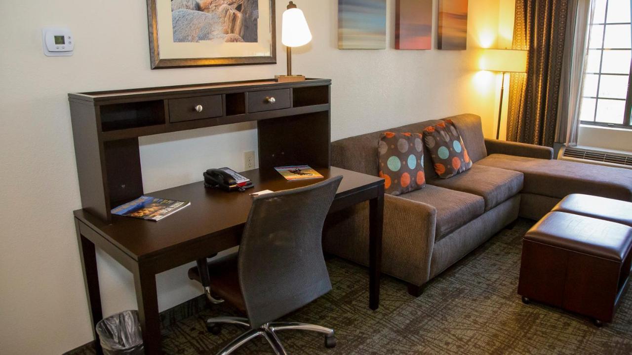 Staybridge Suites Colorado Springs North By Ihg Εξωτερικό φωτογραφία