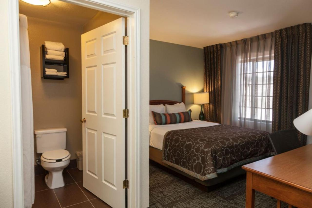 Staybridge Suites Colorado Springs North By Ihg Εξωτερικό φωτογραφία