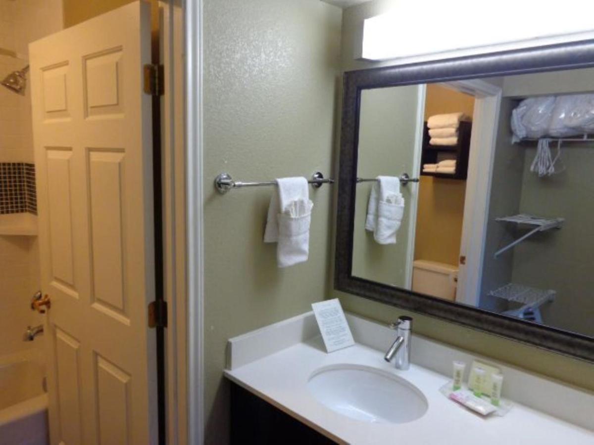 Staybridge Suites Colorado Springs North By Ihg Εξωτερικό φωτογραφία