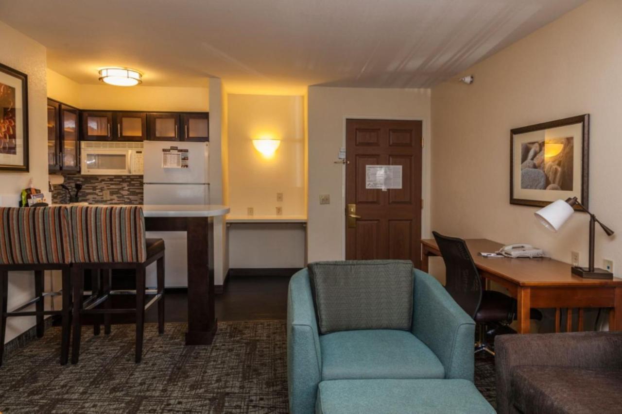 Staybridge Suites Colorado Springs North By Ihg Εξωτερικό φωτογραφία