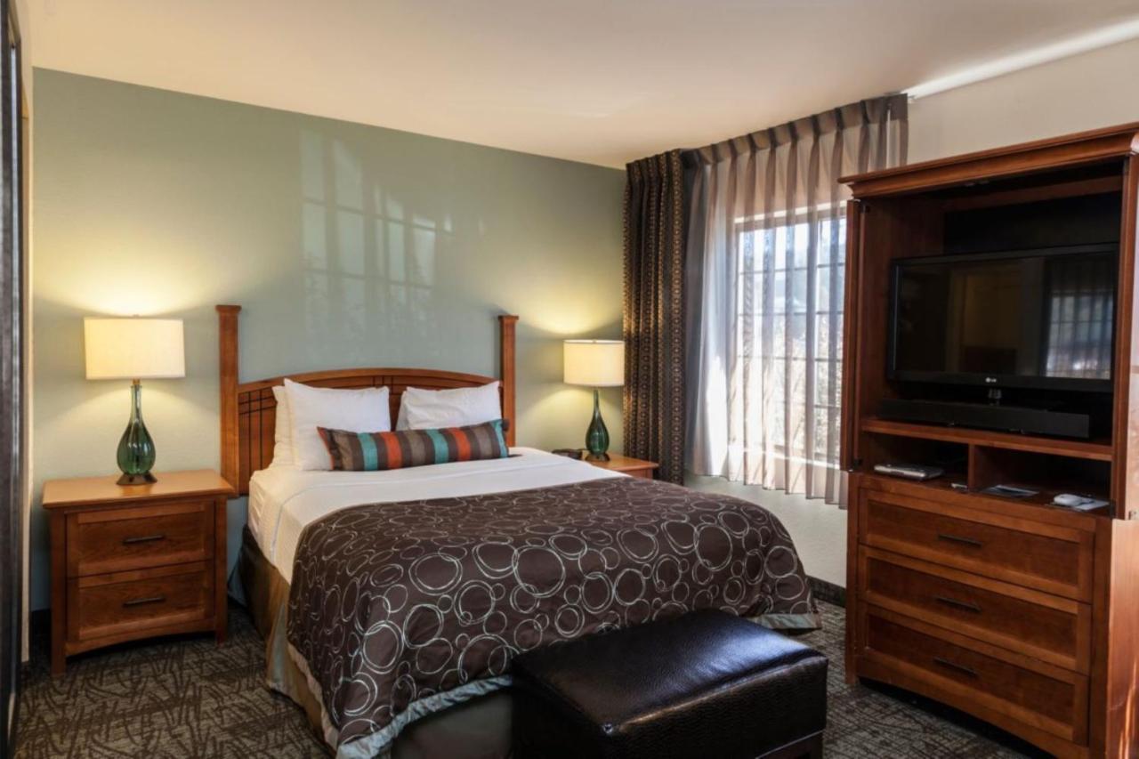 Staybridge Suites Colorado Springs North By Ihg Εξωτερικό φωτογραφία